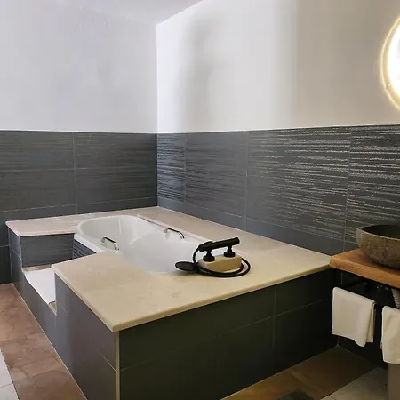 Apartments And Room Napoli Bol Exterior photo