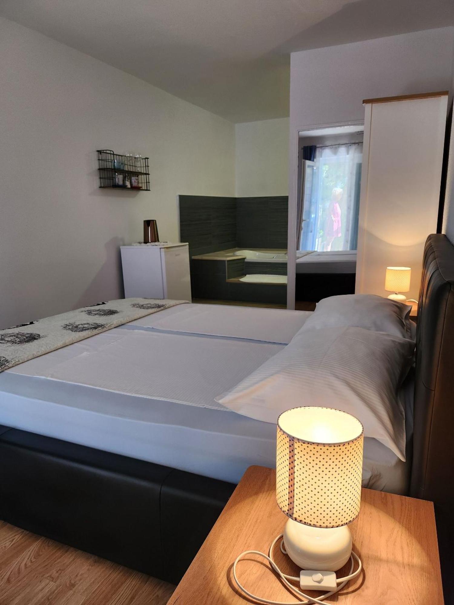 And Napoli Apartment *