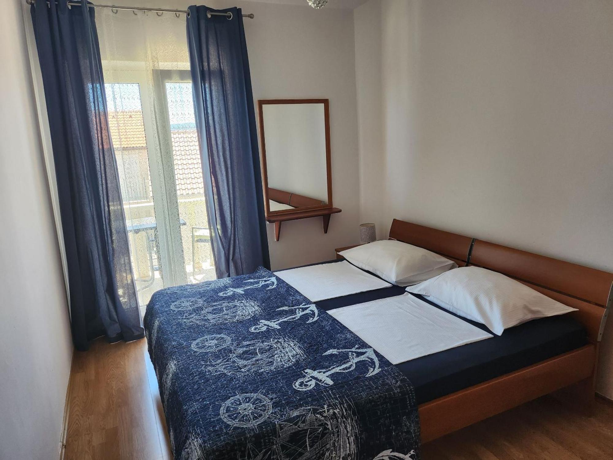 Apartment And Napoli *