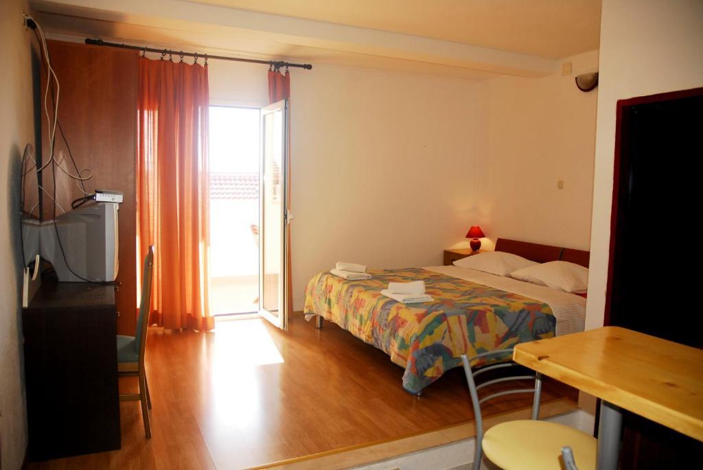 Apartment And Napoli Bol